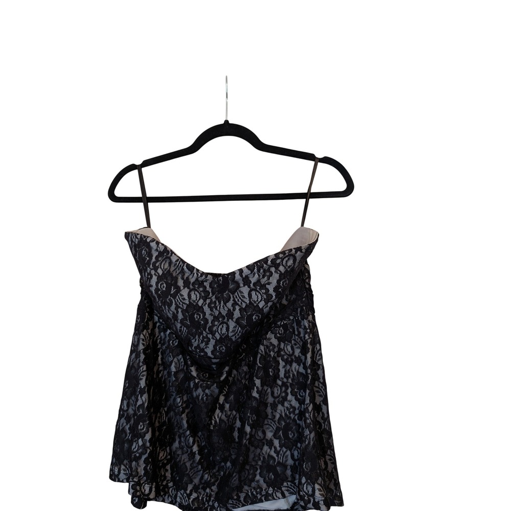 Torrid Womens Strapless Lace Peplum Top 1 Black Floral Sweetheart